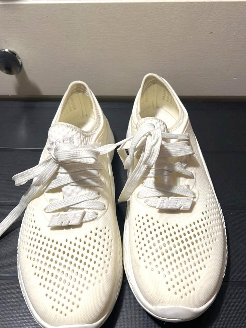 Crocs LiteRide 360 Pacer Sneakers Men's Size 7 / Women's 9 Ivory White